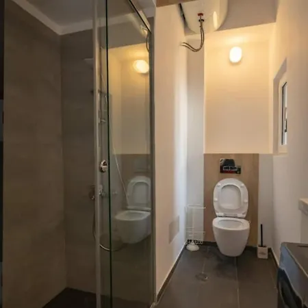 Peaceful 1Bd Apartment In Top Center Σόφια